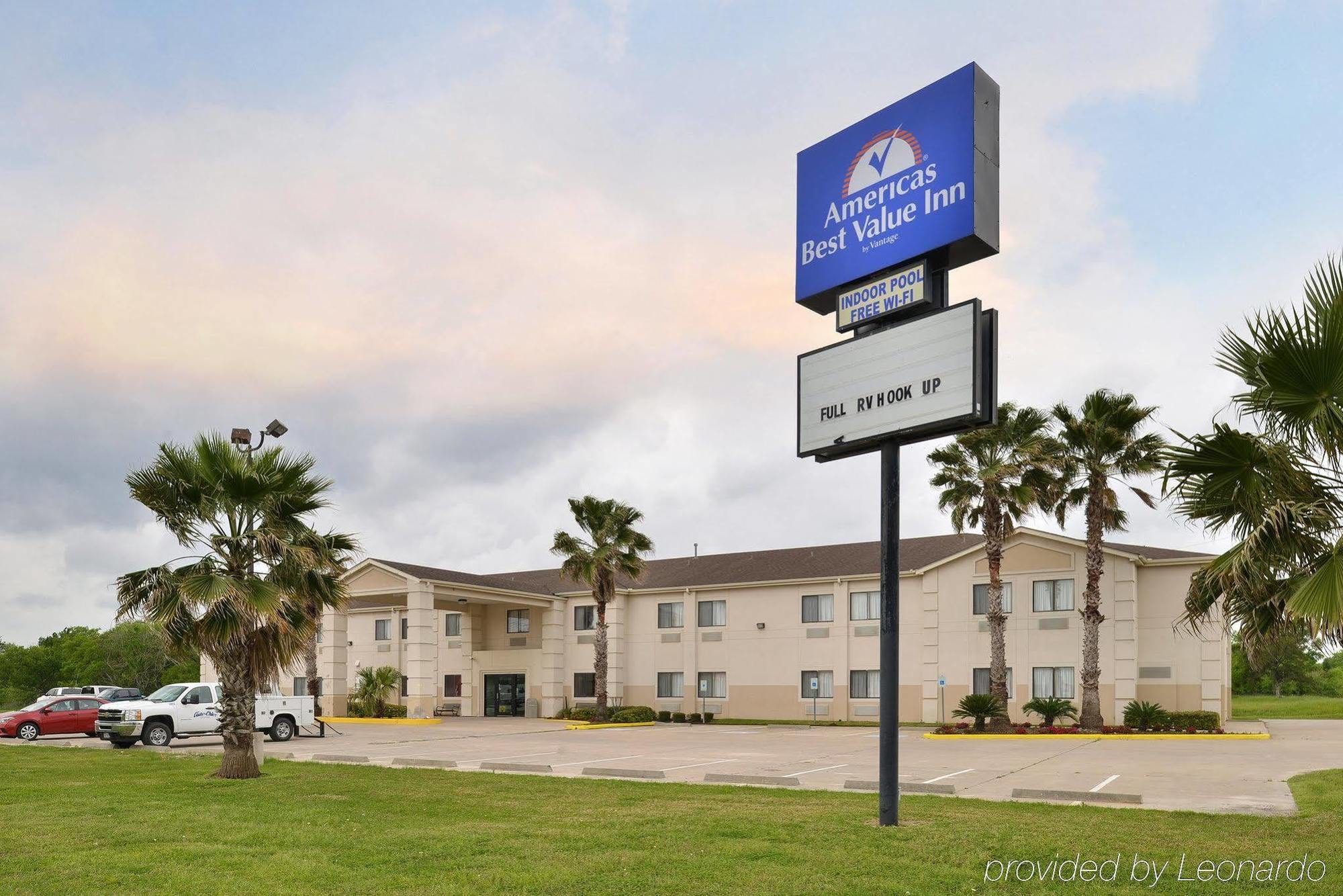 Americas Best Value Inn Somerville Texas Exterior foto